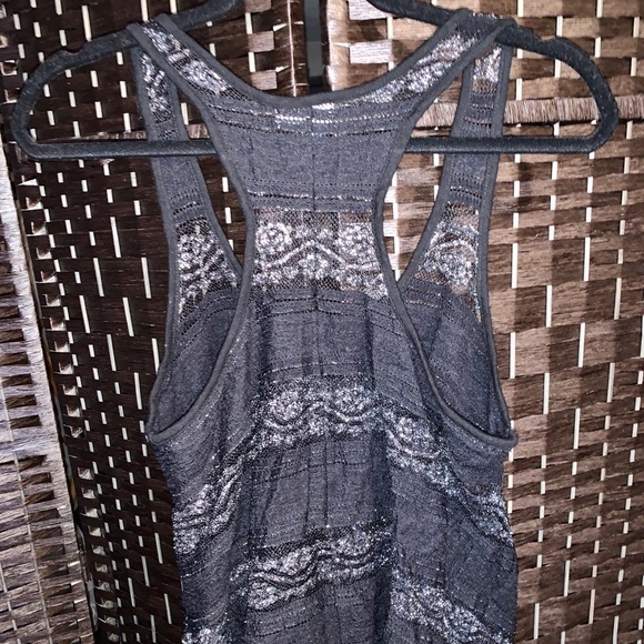 Kiara Flowy black lace tank - Picture 4 of 5